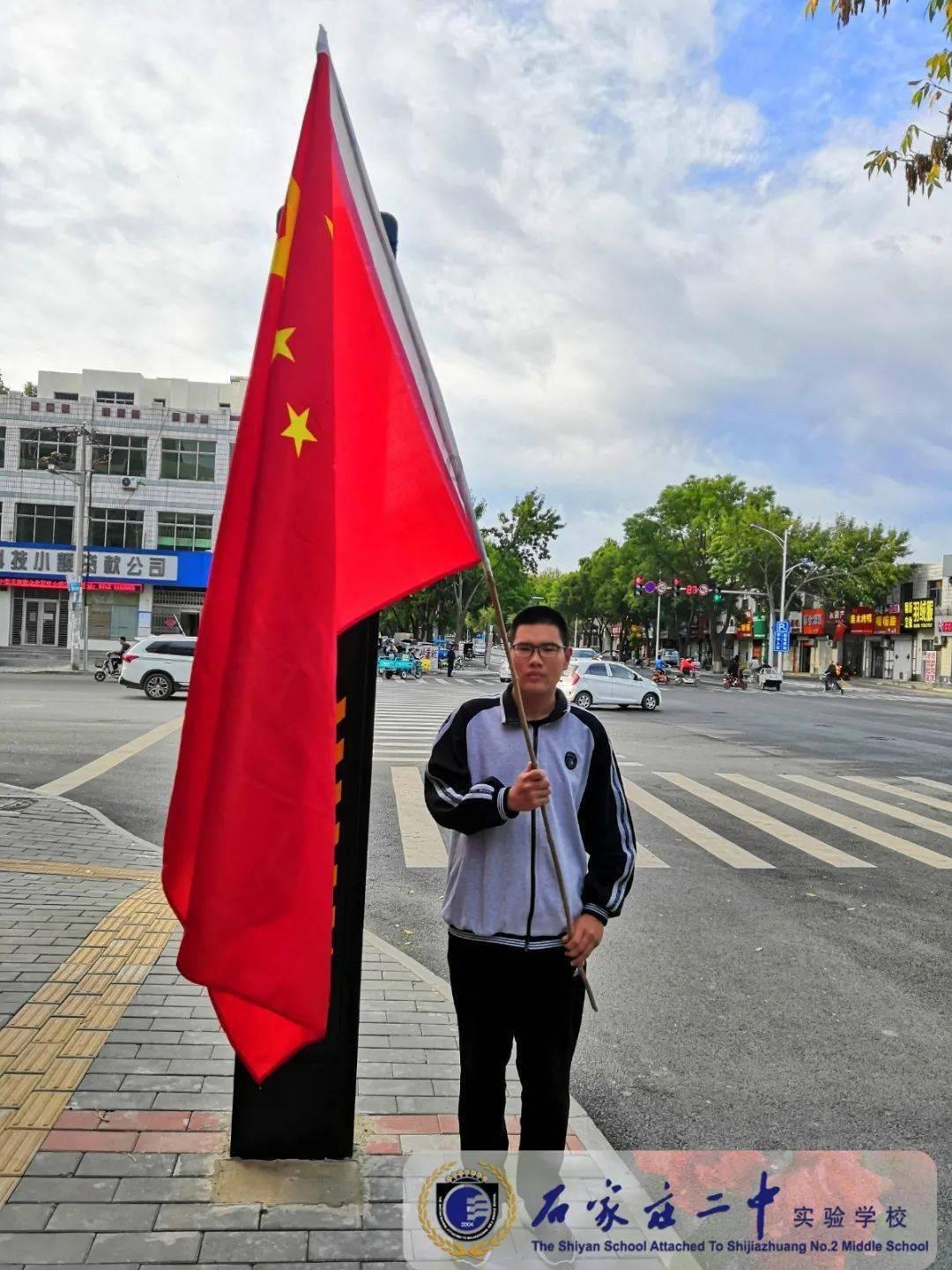 如果由郭靖和张无忌联手，是否能打败乔峰呢？双方有可比性吗？游戏画面